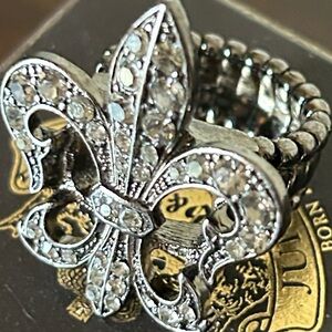 💍Cobalt Fleur-de-Lis Ring with Crystals One Size NWOT